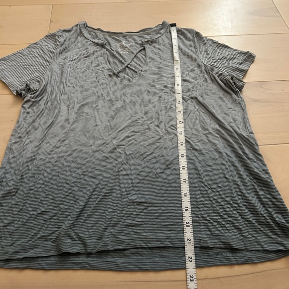 American Eagle Outfitters Gray/White Short Sleeve T-Shirt M - Picture 3 of 10